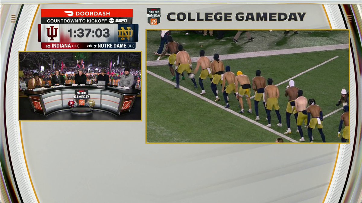 "Nah man, they trippin' it's cold out here." Jeremiyah Love wasn't trying to be shirtless like his Notre Dame teammates 🤣