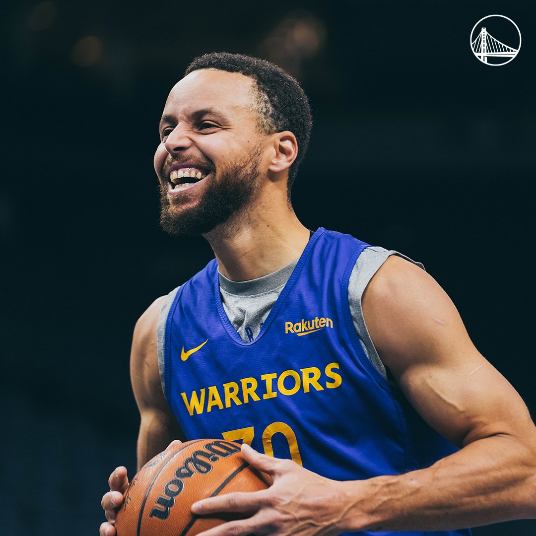 3️⃣0️⃣ for 30 threes in a row from beyond the arc. Vote Stephen for All-Star »