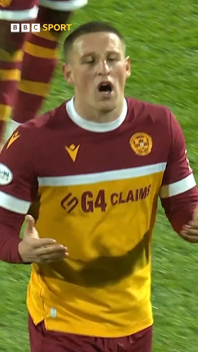 A controversial red card for Dan Casey in Motherwell's 1-1 draw with Kilmarnock. His manager Stuart Kettlewell described the decision to send off Casey as "quite incredible". #BBCFootball