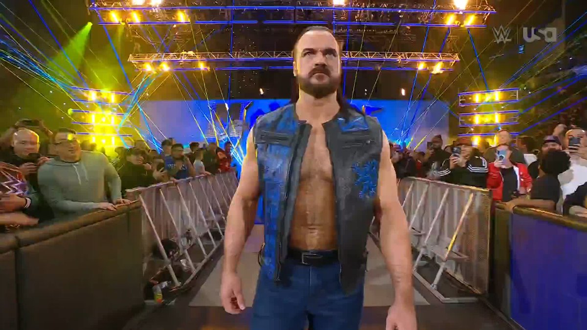 Hold that thought, Solo Sikoa! Drew is here... 👀 #SmackDown