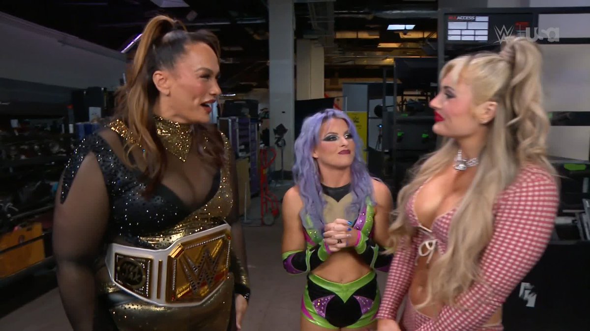 Well, this is awkward... Sounds like they’ve got it covered, Tiffany Stratton 😬 #SmackDown