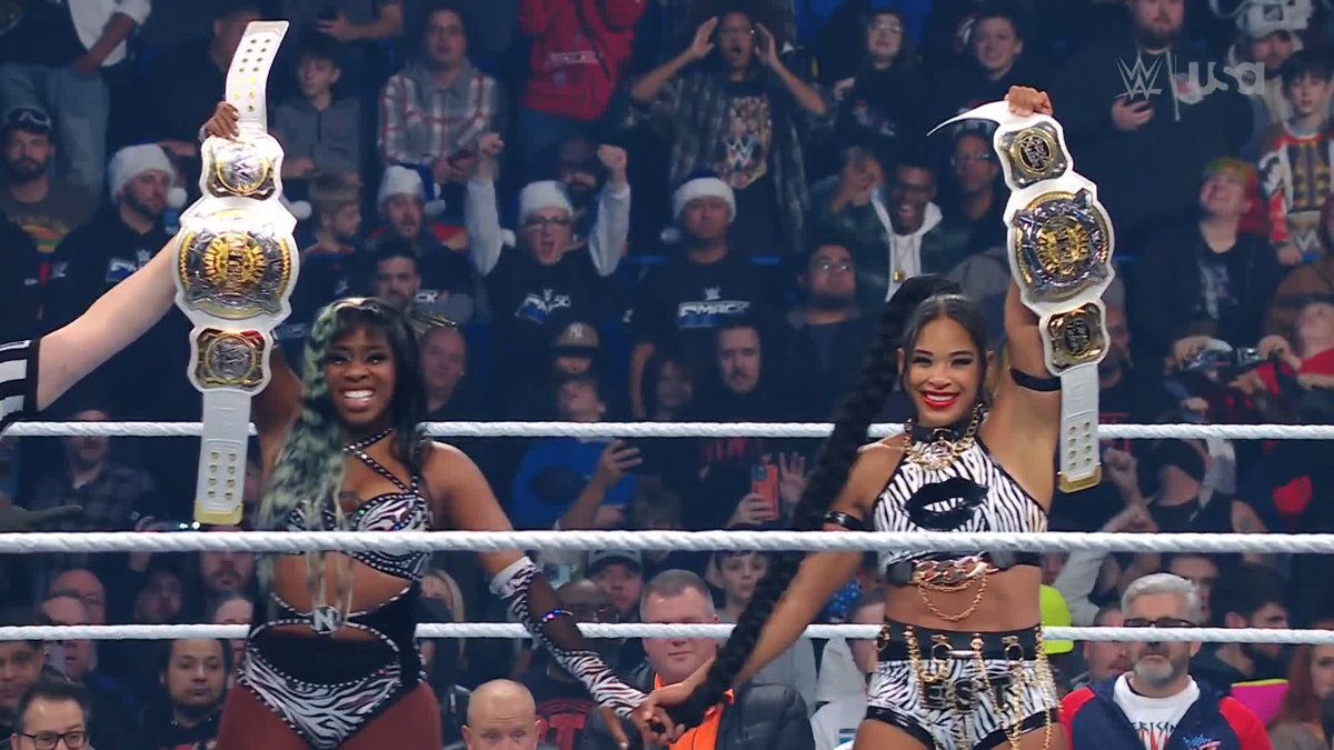 👏👏 👏 Bianca Belair and Naomi are your WWE Women's Tag Team Champs! #SmackDown