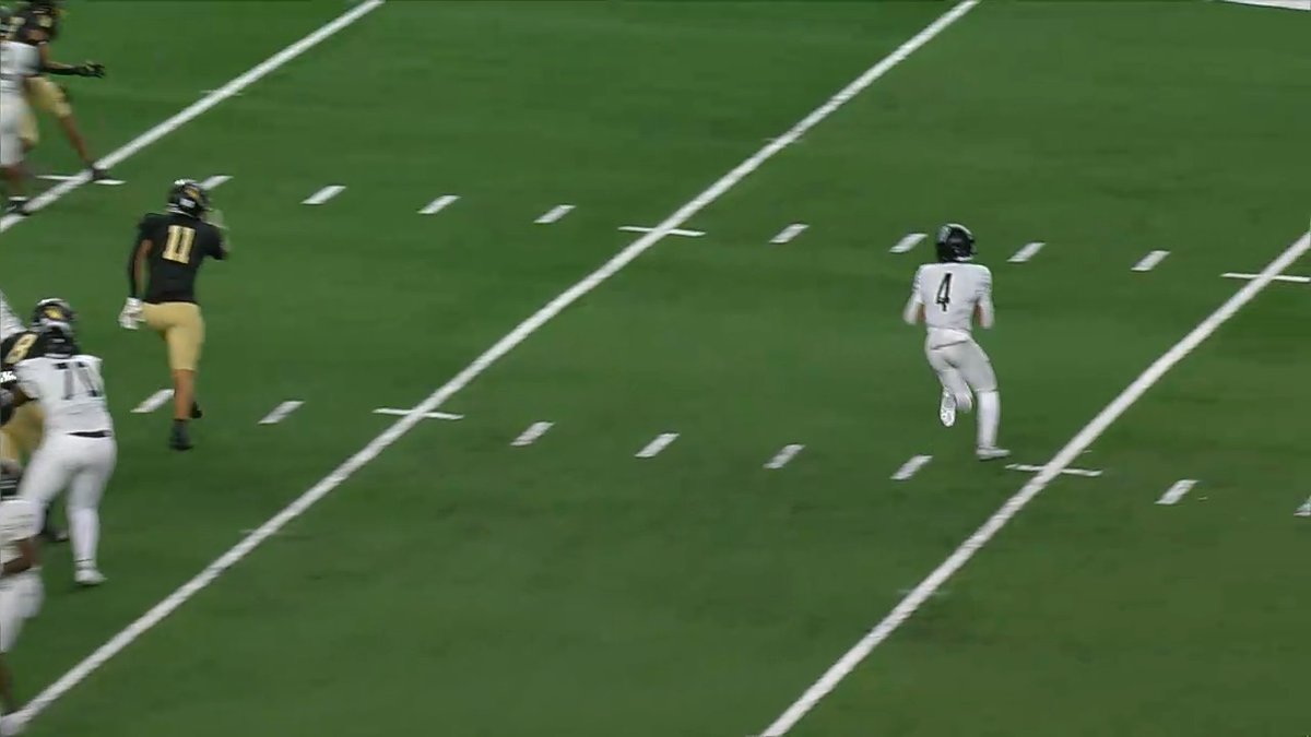 KEILAN. SWEENY. HIM. RANDLE LEADS! #DCTF #HOUSTON #TXHSFB #UILSTATE