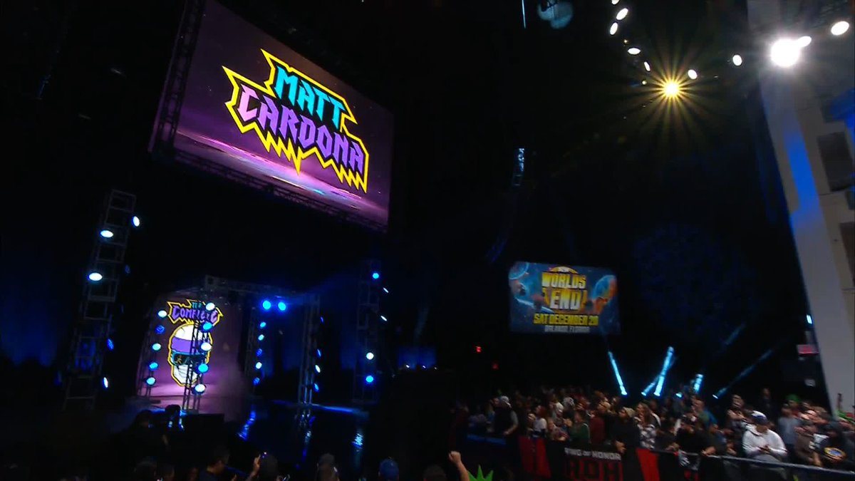 Matt Cardona arriving in Hammerstein Ballroom from the streets outside through the fans! OKAY, THIS ENTRANCE WAS HEAT.