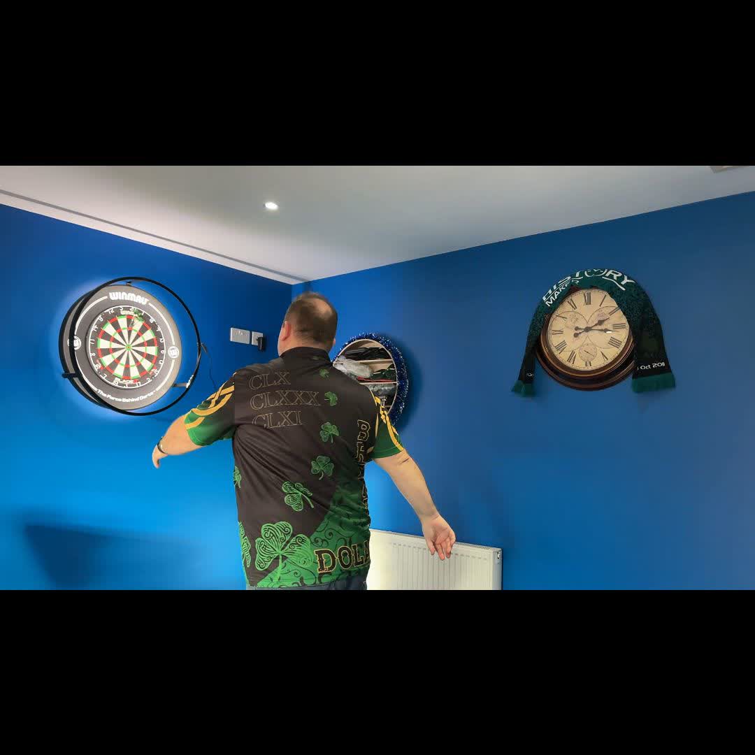 Can Brendan Dolan win the World Championship on his 17th attempt? 🏆 He faces Dol Lok Yin Lee in the second round, following his remarkable comeback 💪