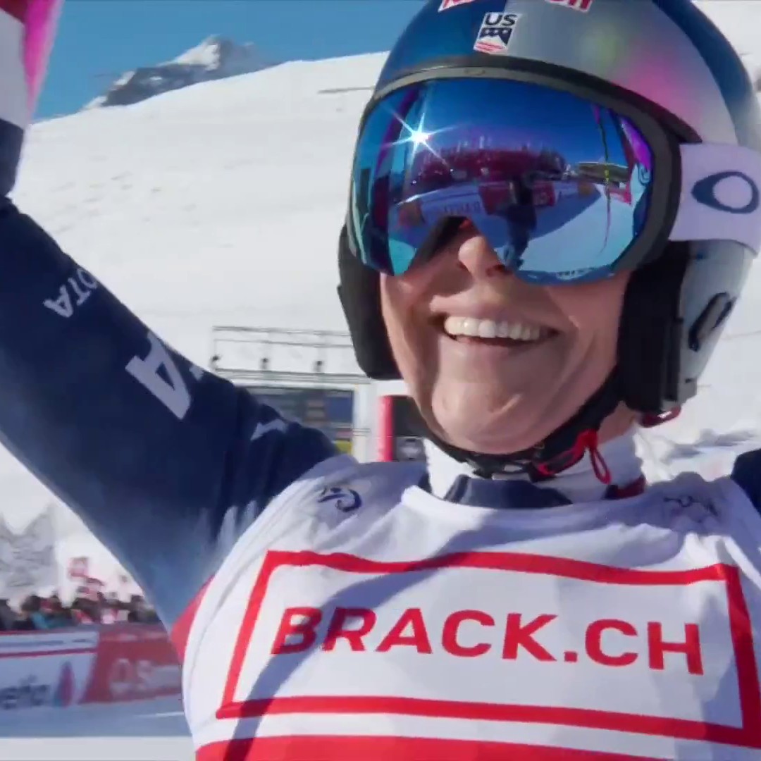 Lindsey Vonn makes an EMPHATIC return to ski racing! 🤩 #fisalpine