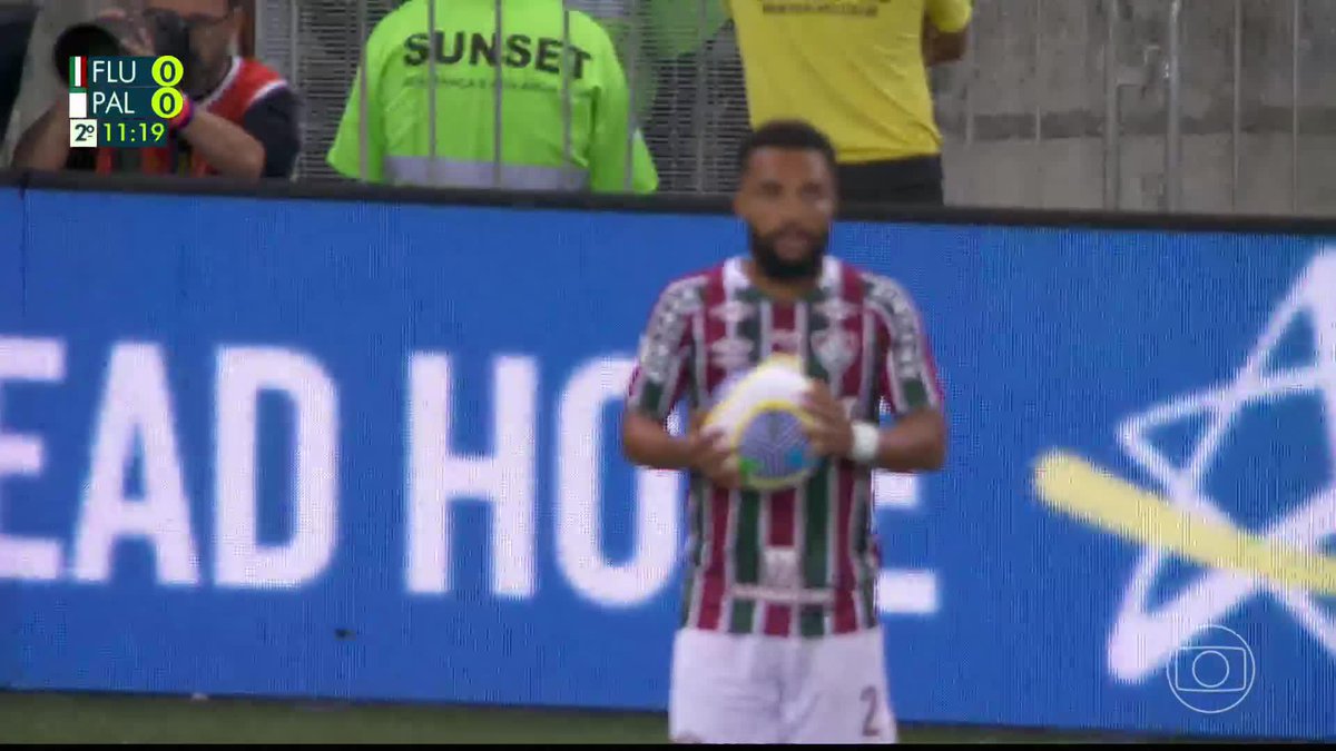 14 jogos sem marcar. 2024 muito abaixo do que demonstrou em 2022 e 2023. Aí o cara é substituído e sai dessa forma. 0️⃣1️⃣