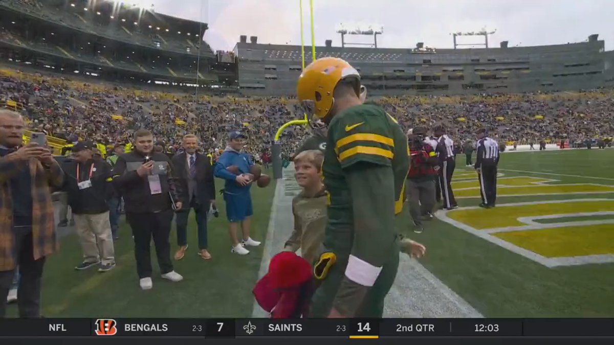 WHOLESOME: A year after his heart transplant, TJ Olsen told his dad, Greg, that his one wish was to visit GB &amp; meet Aaron Rodgers. Aaron made sure it happened ,and T.J. had the biggest smile in the world. 🥹 A-Rod has always been there for his fans.