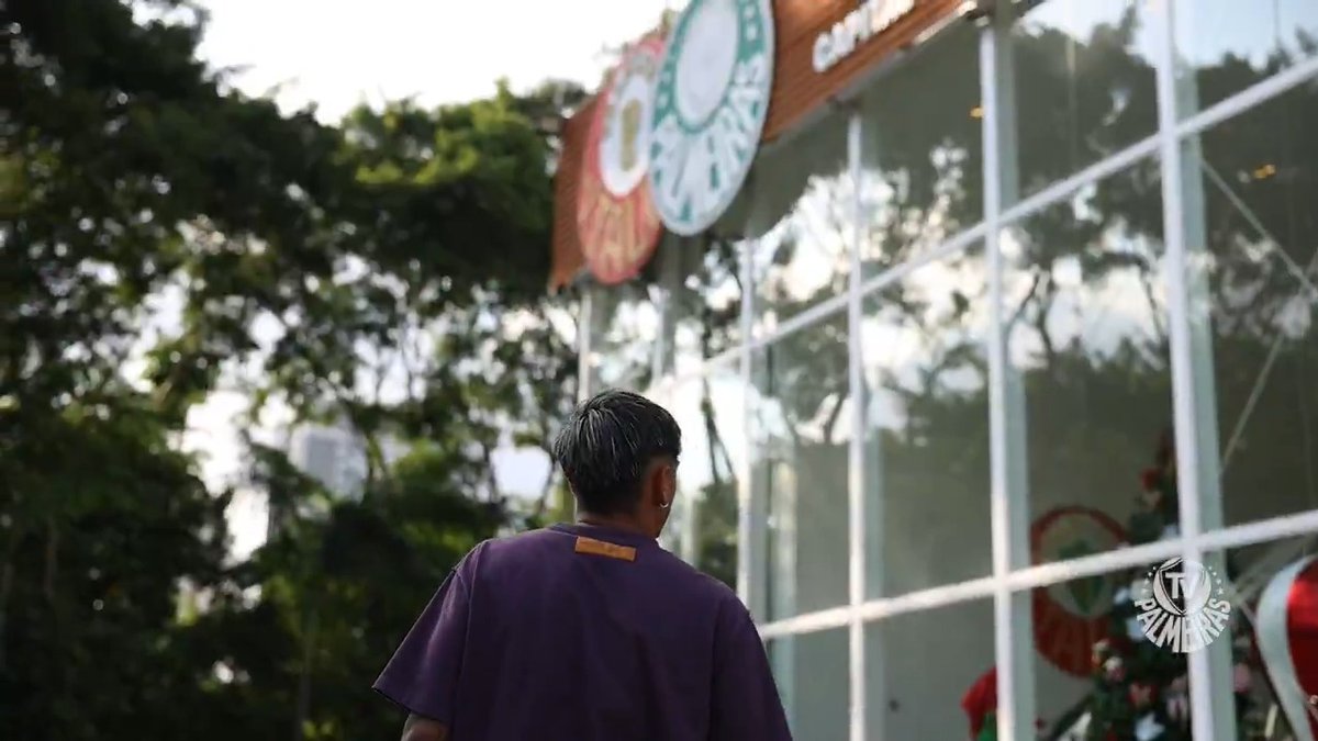 As primeiras impressões da Academia de Futebol! 🟢⚪ Facundo Torres chegou, conheceu nosso centro de excelência e a TV Palmeiras/FAM mostra todos os detalhes! ➤ #AvantiPalestra