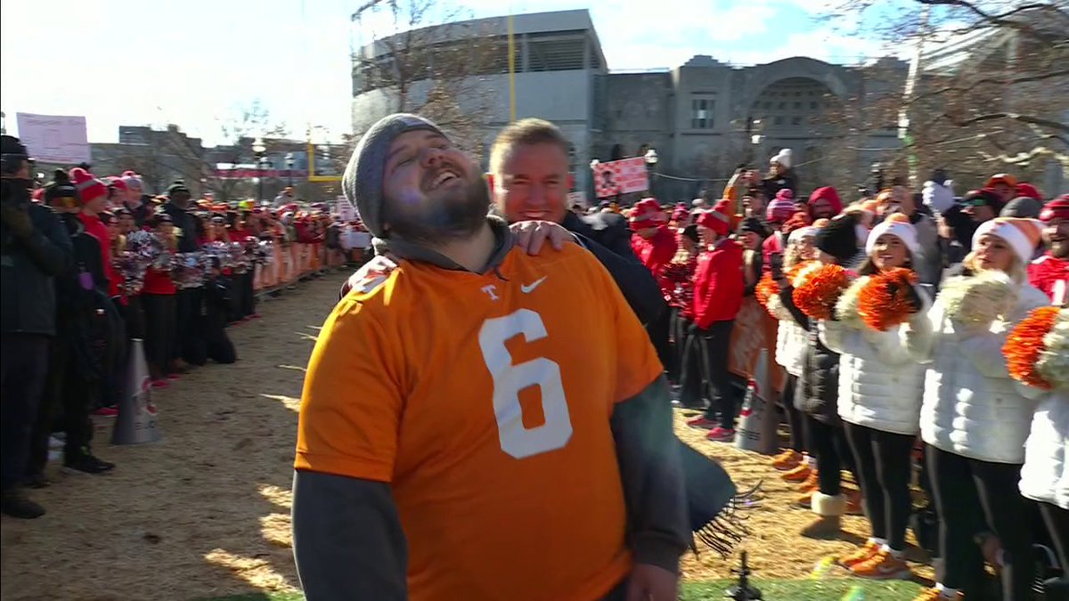This Tennessee fan kicked the ball right into the Ohio State crowd 😭 Pat McAfee