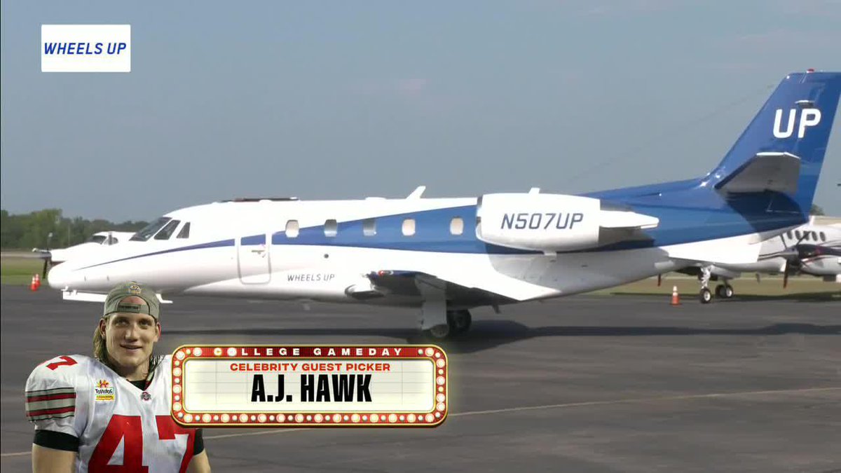 .AJ Hawk has arrived thanks to Wheels Up and is ready to make his picks!