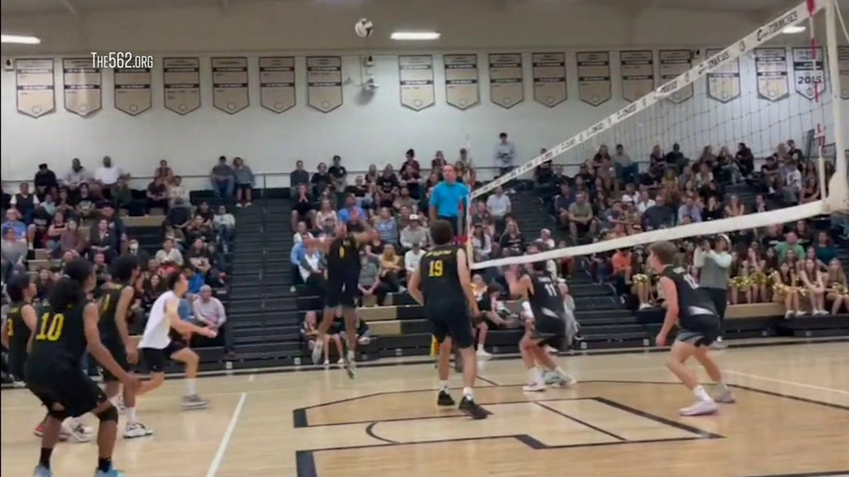 Nico Iamaleava at the volleyball net was something serious 😮💨 Nico Iamaleava Jr.🇦🇸 🇼🇸 | Tennessee Football