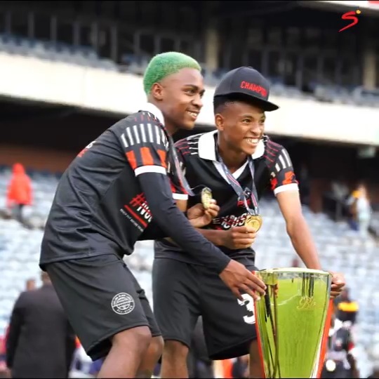 The future of South African football is in safe hands 😏 It's all vibes in the Carling All-Star camp after their thrilling victory 👇 #CarlingCup