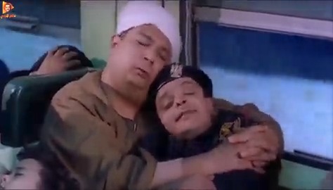 إنت هتتمطع كمان ما تستحمى بالمرة 😂😂