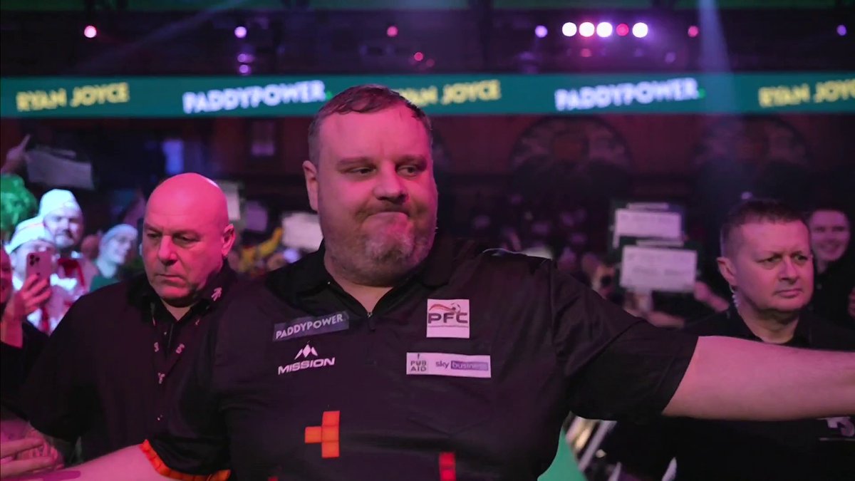 Danny Noppert has one of the worst walk on songs on tour, needs a change