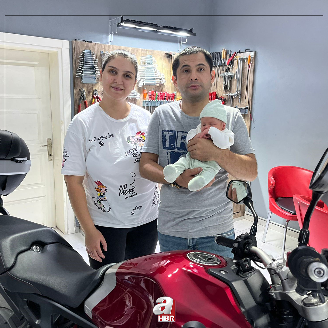 BEBEKLERİNE "HONDA" ADINI VERDİLER Aydın’da yaşayan Muharrem ve Kevser Maden çifti, dünyaya gelen çocuklarına ünlü otomobil markası Honda’nın kurucusu Soichiro Honda’nın ismini verdi.