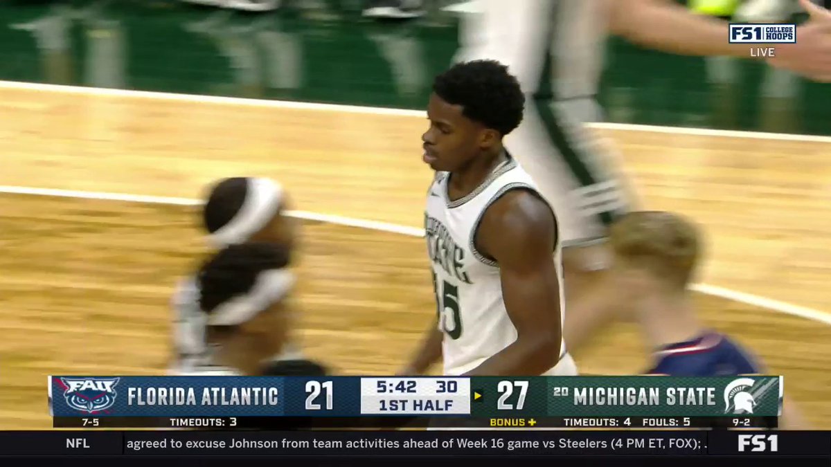 THIS WAS TOO WILD FROM COEN CARR 💥 @coencarr2 x Michigan State Men's Basketball
