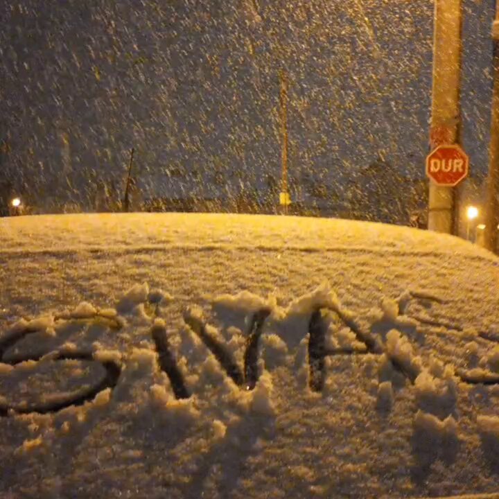 Şehir 5 dakikada yine bembeyaz oldu ☃️