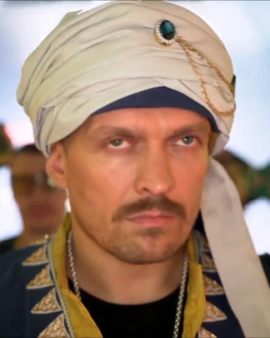 L'entrée du Champion Usyk 🏆