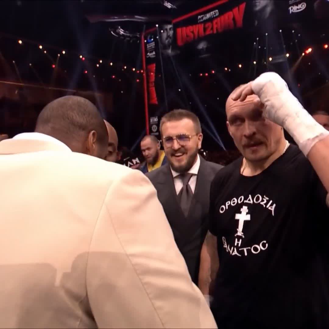 Daniel Dubois just crashed Oleksandr Usyk’s victory speech calling for a rematch 😭