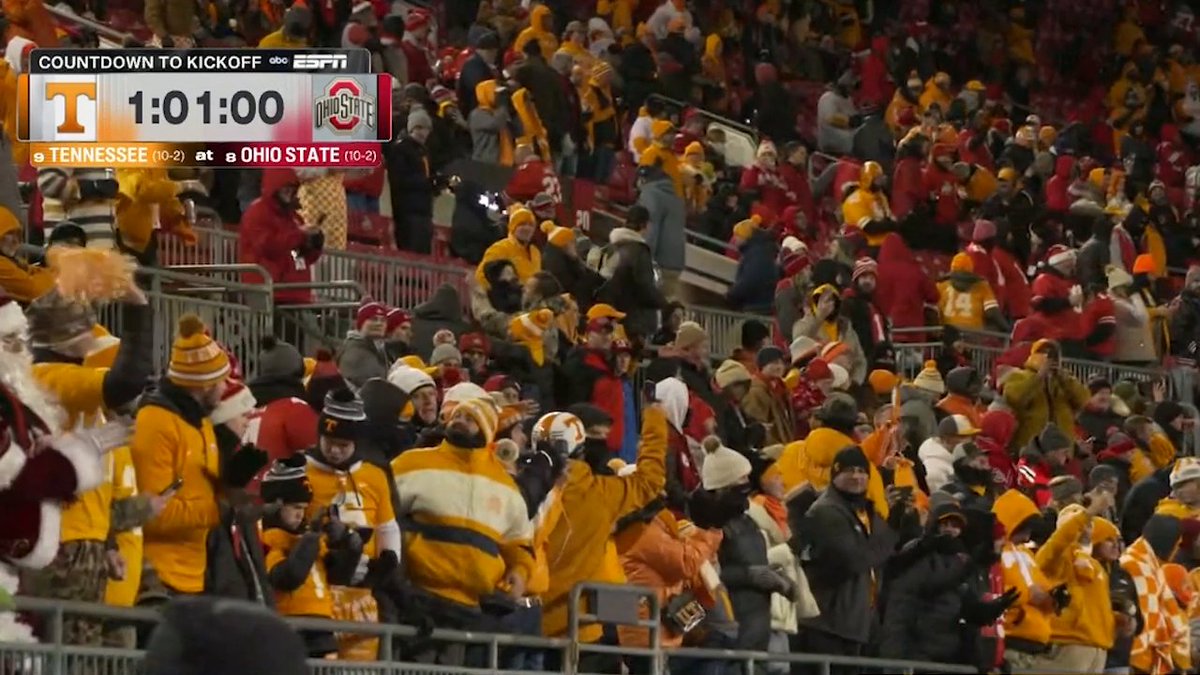 “This is incredible. It feels like Neyland in many, many ways.” Just listen to the Tennessee fans inside Ohio Stadium 🏟️