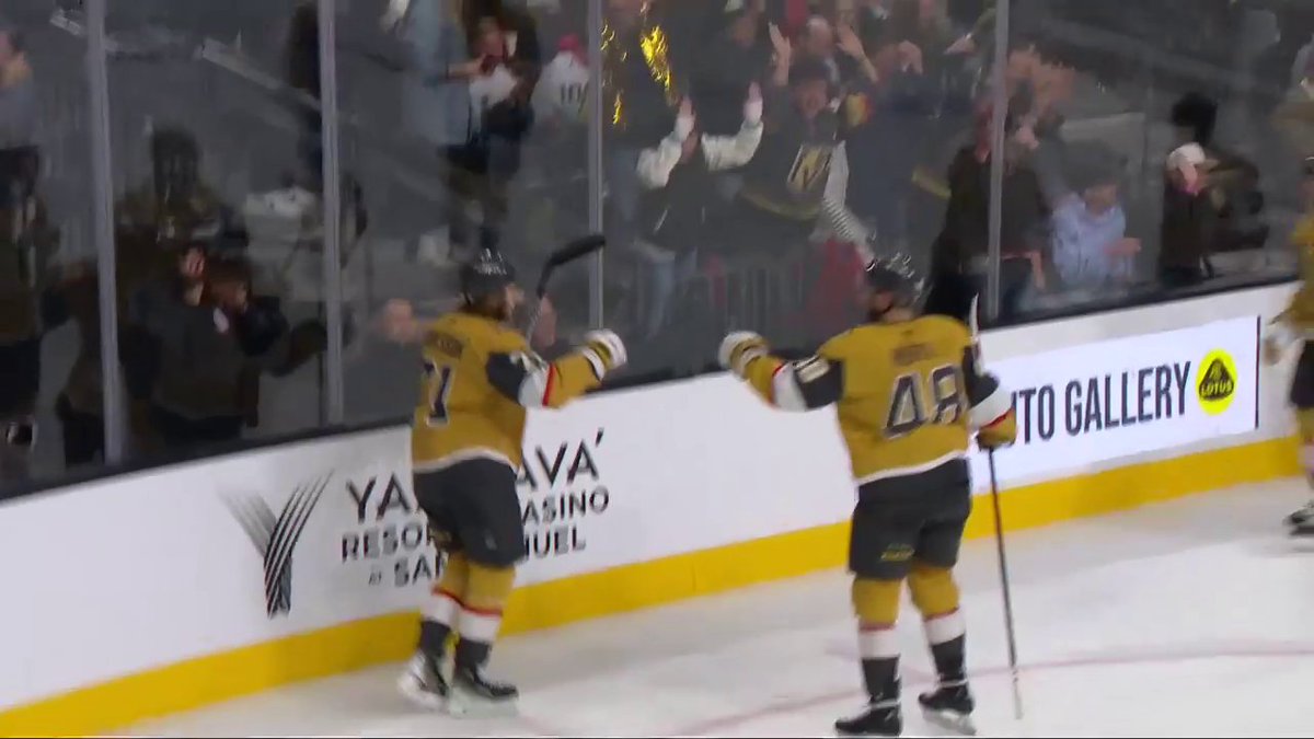 My goodness, William Karlsson! 🤯 Redirects it between-the-legs!
