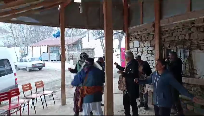 Alevilerin yeni yılın başlangıcı olarak kabul ettiği Gaxan, Dersim’in Pülümür ilçesinin Asgirek (Kocatepe) köyünde kutlandı. 👇