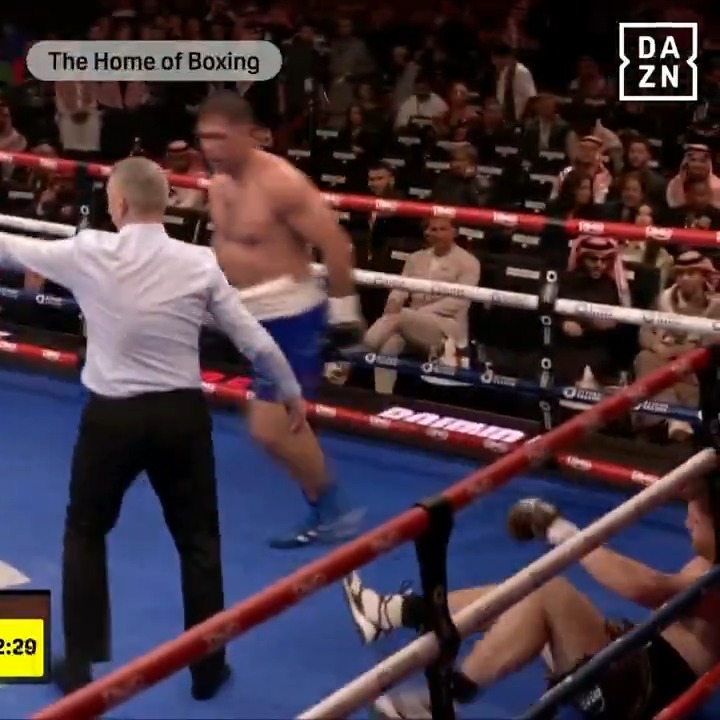 The moment Dave Allen dropped Johnny Fisher 🤯 #Usyk2Fury | #RiyadhSeason | TURKI ALALSHIKH