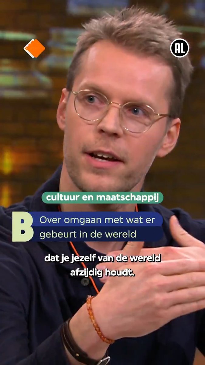 Hoe kan je omgaan met wat er gebeurt in de wereld? ‘We kunnen natuurlijk niet verantwoordelijkheid nemen voor wat Poetin de hele dag doet. Maar wel hoe we ons verhouden tot wat er in de wereld gebeurt’, stelt schrijver Philip Huff in #buitenhof