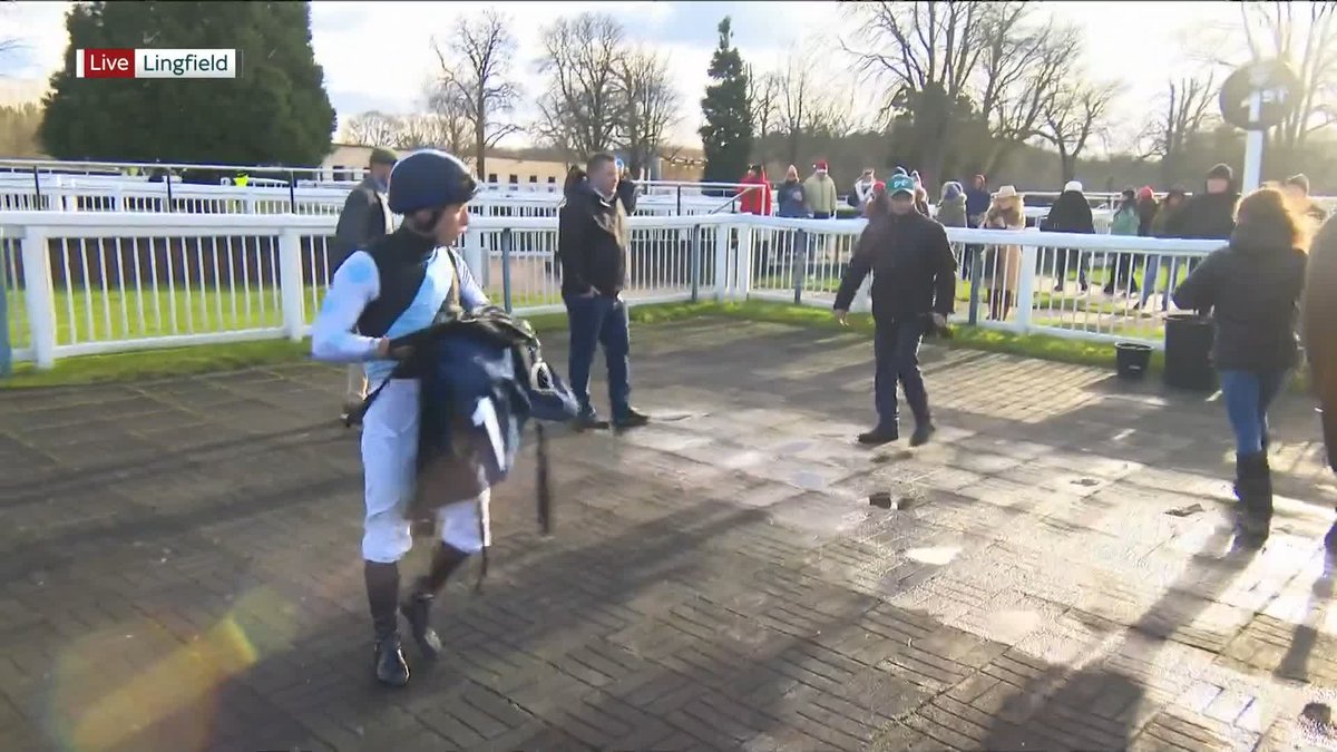 "To see that filly win again is some achievement!" ❤️ Freddie Larsen on an emotional winner for the Amy Murphy Racing team at Lingfield Park...