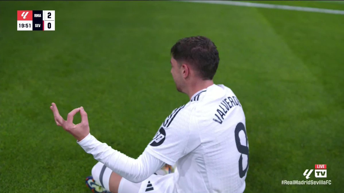 Special strike by Fede Valverde 😱 The Uruguayan hammers home from range to double Real Madrid's advantage 💥