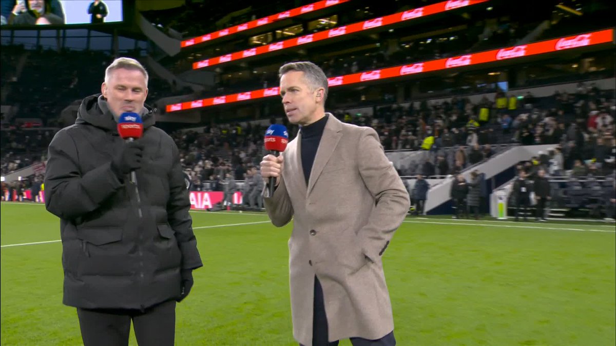 "He's almost like a cheat code!" Jamie Carragher lays praise on Virgil van Dijk ๐