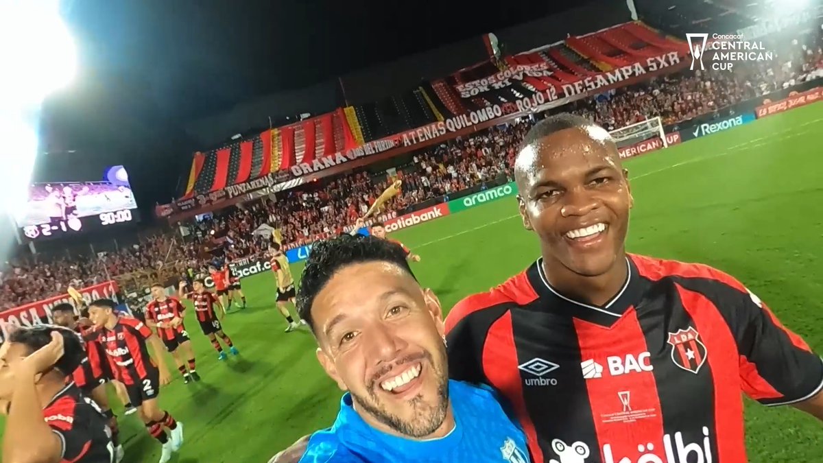 La celebración en los ojos de Leonel Moreira 🎥 🧤 Portero del torneo 🚧 33 atajadas 🏆 Bicampeón