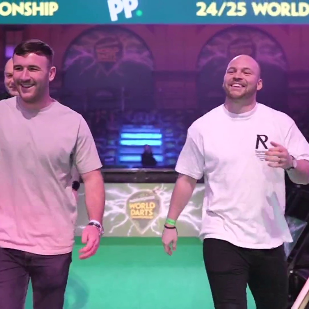 Hull KR's Jack Brown and Jack Broadbent take on Wigan Warriors' Harry Smith and Liam Marshall in a nine-dart challenge! 🌟🎯