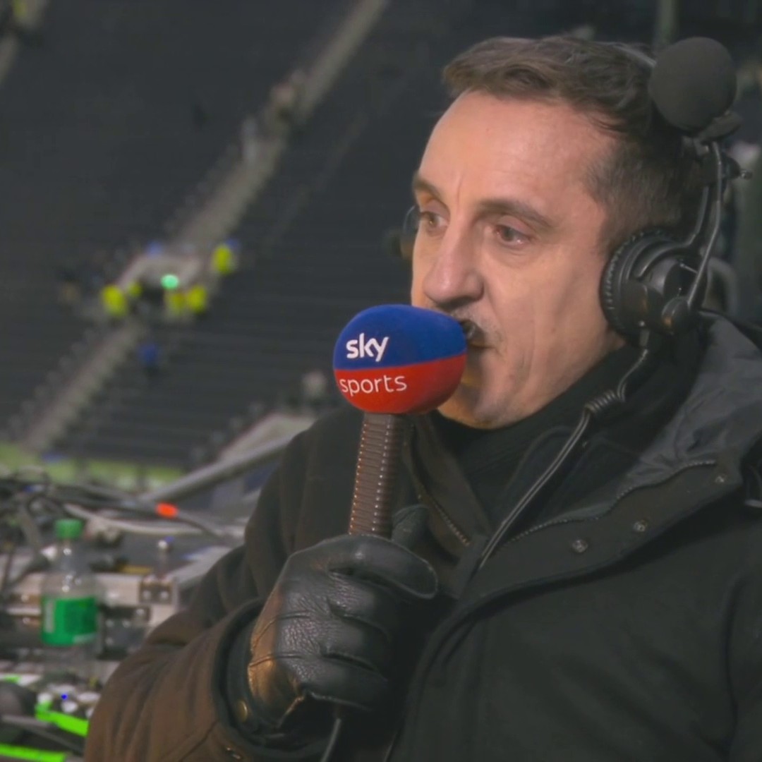 "They remind me a little bit of us" Gary Neville likens Liverpool to the Man Utd team he played in 💪