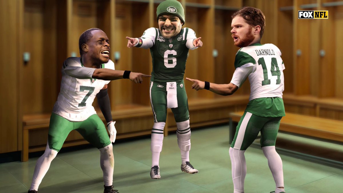 🤣 Mark Sanchez is in the building with two other former Jets QBs