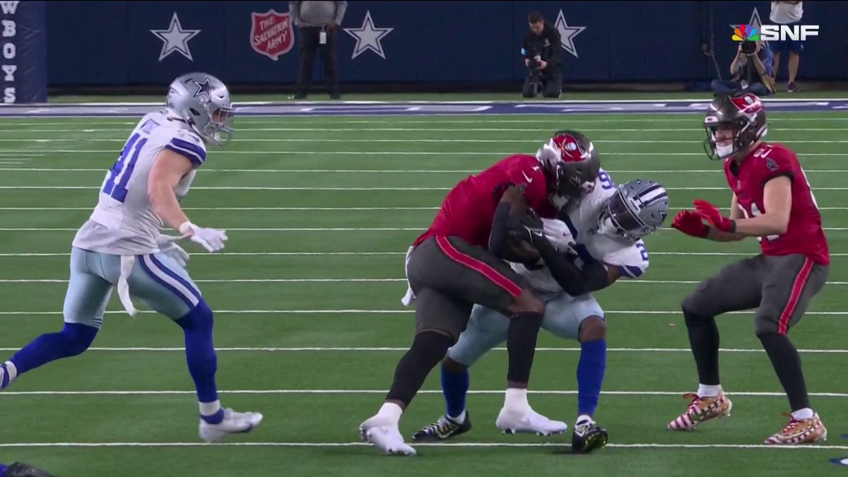 WHAT. JUST. HAPPENED? The Cowboys’ defense seals the win with a CLUTCH takeaway!
