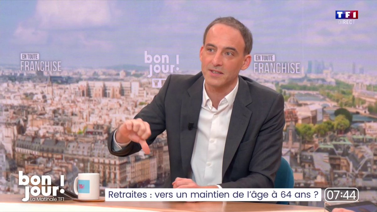 Le député Raphael Glucksmann déplore que le gouvernement de la France ne dépende "du pouce levé ou du pouce baissé de Marine Le Pen... (...) Il faut s'émanciper de la tutelle de Marine Le Pen" #BonjourLaMatinaleTF1