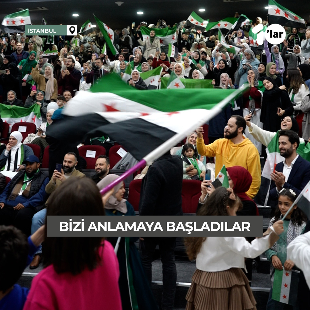 "Türkiye'de eğitim gördüm, mezun oldum. Suriyeli gençler olarak çabalarımız vardı ama bunun meyvelerini çocuklarımız değil torunlarımız ancak görür diye düşünüyorduk. Nasıl ki mücahitler eğitim kamplarında hiç durmadan hazırlık yapmışlar biz de Türkiye'de gördüğümüz eğitim ve edindiğimiz becerilerle ülkemiz için hedefimiz daha net. En azından insanlar bizi anlamaya başladı." Onlar anlatıyor.