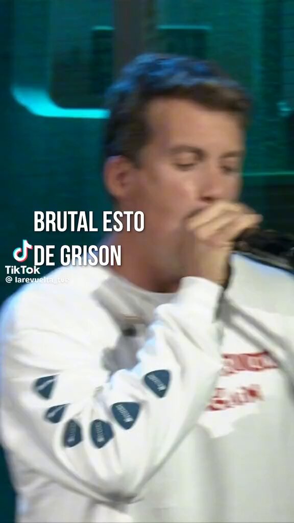 A mí Grison me gusta por su rapidez mental, su sentido del humor y por maravillas como esta. Que pese 15 kilos más o menos me da lo mismo, seguirá siendo un crack!!! #Audiencias Broncano, la revuelta.