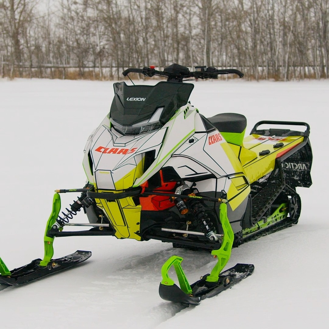 ❄️ Farming Meets Fun—LEXION Style! ❄️ What happens when farming excellence takes to the snow? You get a snowmobile wrapped with all the details of a LEXION combine! 🙌 Big shoutout to Doubledee Decals for turning this custom wrap into a snow-covered masterpiece. Wrap by Farming is always fun… but now it’s fast too! 🏁❄️ #CLAAS #LEXION #SnowmobileLife #DoubledeeDecals