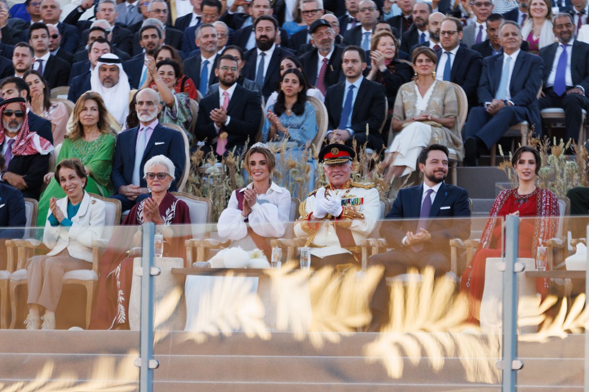في عام اليوبيل الفضي، سعدت بزيارة أهلي وربعي في أردننا الغالي، فهم خير سند على مدى السنين. وكلي فخر بإرث وطننا وحضارته الممتدة وإنجازات أبنائه وبناته. الأردن بمكانته وأهله النشامى، مصدر إلهام وحكاية تروى للأجيال. سيبقى الأردن قويا بكم ويعمر بسواعدكم. على العهد دوما معكم