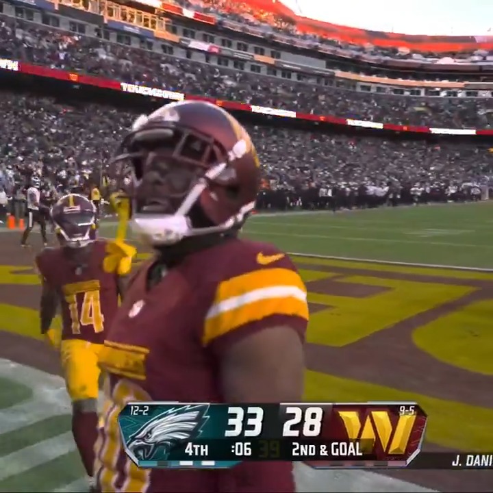 Has Jayden Daniels been the most clutch quarterback this season? 👀 Washington Commanders | Wingstop