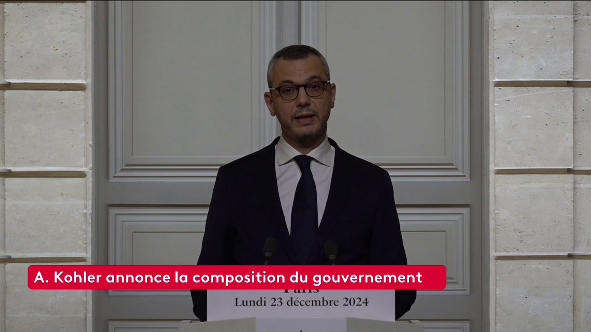 🔴 DIRECT - 🗣️ Gérald Darmanin à la Justice, Elisabeth Borne à l'Education, Emmanuel Valls aux Outre-mer… Le secrétaire général de l'Elysée, Alexis Kohler, annonce la composition de l'équipe gouvernementale sur le perron du palais présidentiel. #franceinfo #canal27