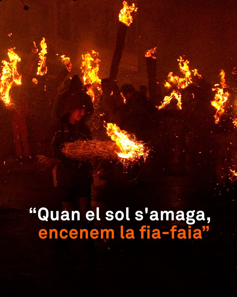 “Fia-faia! Nostro senyor ha nascut a la palla!” La fia-faia és l’única festa de foc d’hivern a Catalunya i es fa només a dos pobles, Bagà i Sant Julià de Cerdanyola. La nit de Nadal tothom hi participa amb devoció, des del més petit fins al més gran