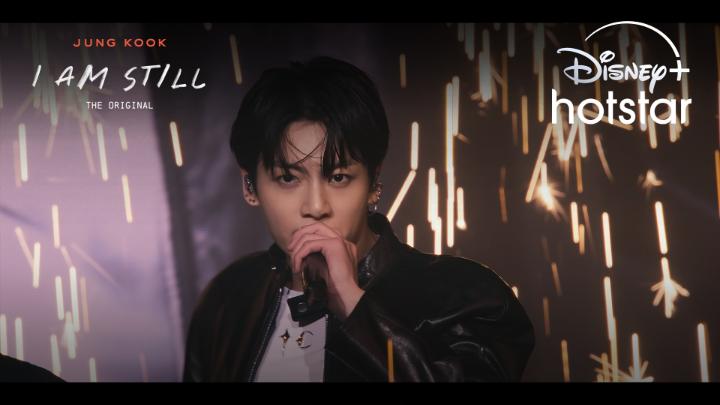 🎵 Standing Next to You~ Cari tau kisah di balik lagu favorit #JungKook! <JUNG KOOK: I AM STILL> THE ORIGINAL, Streaming sekarang hanya di #DisneyPlusHotstarID. #정국 #JUNGKOOK_IAMSTILL