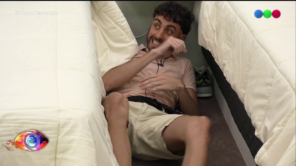 Ulises se escondió para no tener que desempatar 😂 👁 Mirá #GranHermano en y espiá la casa GRATIS las 24 horas por DIRECTV LatinAmerica DGO
