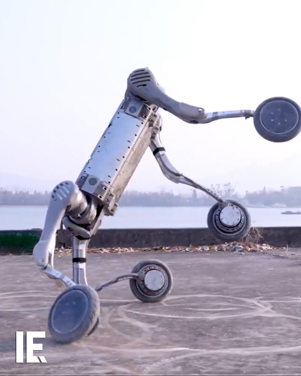 The Unitree B2-W offers advanced mobility, AI navigation, and adaptability, featuring 20 km/h speed, 100 kg pulling capacity, ultra-wide 4D LiDAR, and extended battery life. 🤖 #AIEngineering #unitreerobot #TechInnovation #futurerobotics