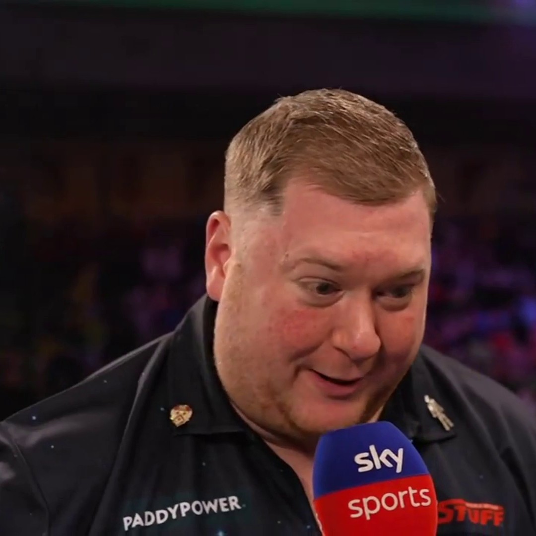 'Merry Christmas you weirdos!' 🤣 Ricky Evans 🤝 Ally Pally crowd