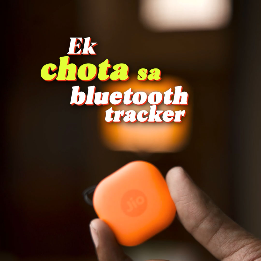 Forget the worry of losing things and travel smart with JioTag Go! 😎✈️🧳 The must-have travel essential for stress-free adventures. Tag it. Track it Everywhere! 💯 🎥: Instagram/kalash.rajvansh #JioTagGo #TravelSmart #Track #TravelHack